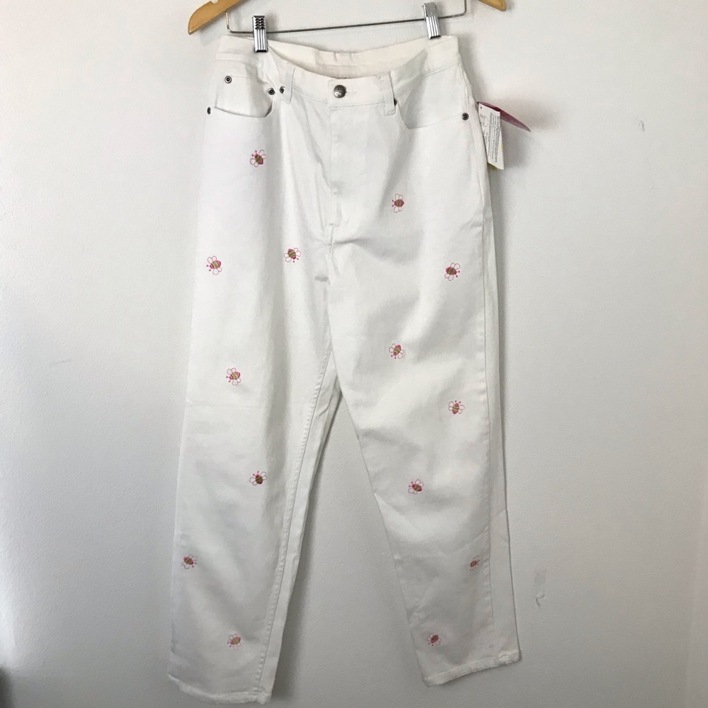 Quacker Factory White Bee Jeans